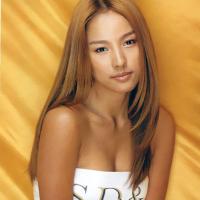 nhung-hot-tiktoker-du-trend-bien-hinh-phong-cach-trang-diem-2yk-cua-lee-hyori-2